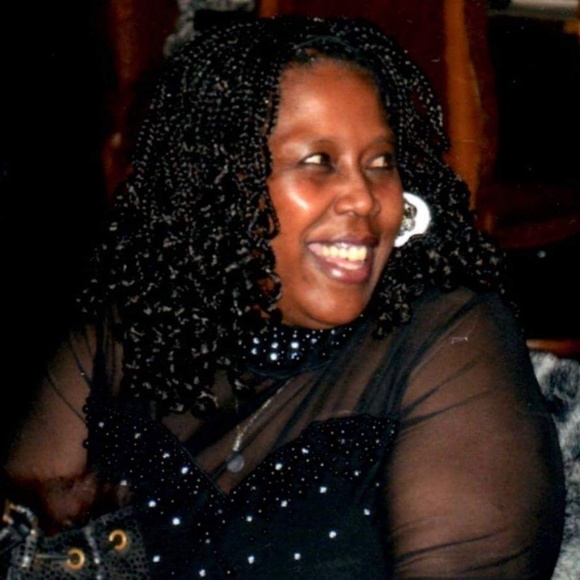 Meet your Posher, Cheryl - Picture 1 of 1